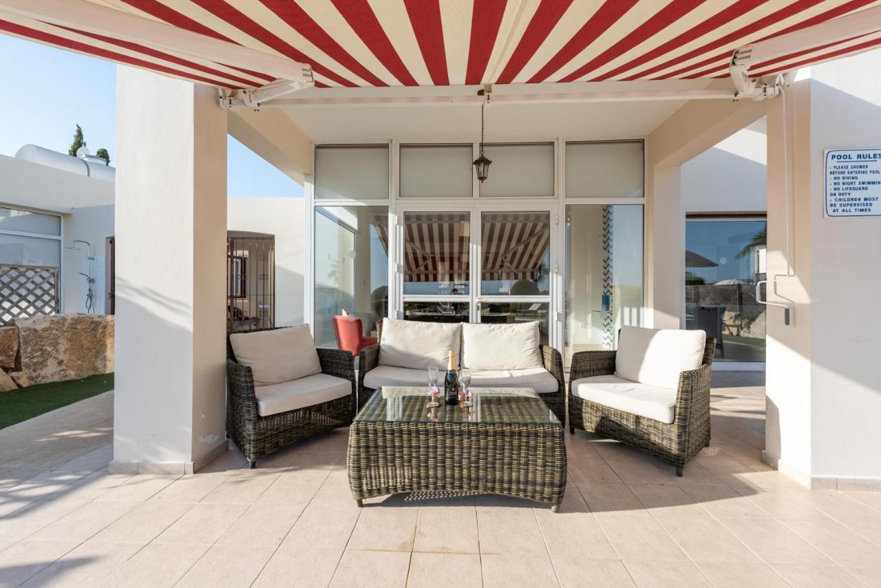 Villa Marina Sunrise By Ezoria Villas Coral Bay Exterior foto