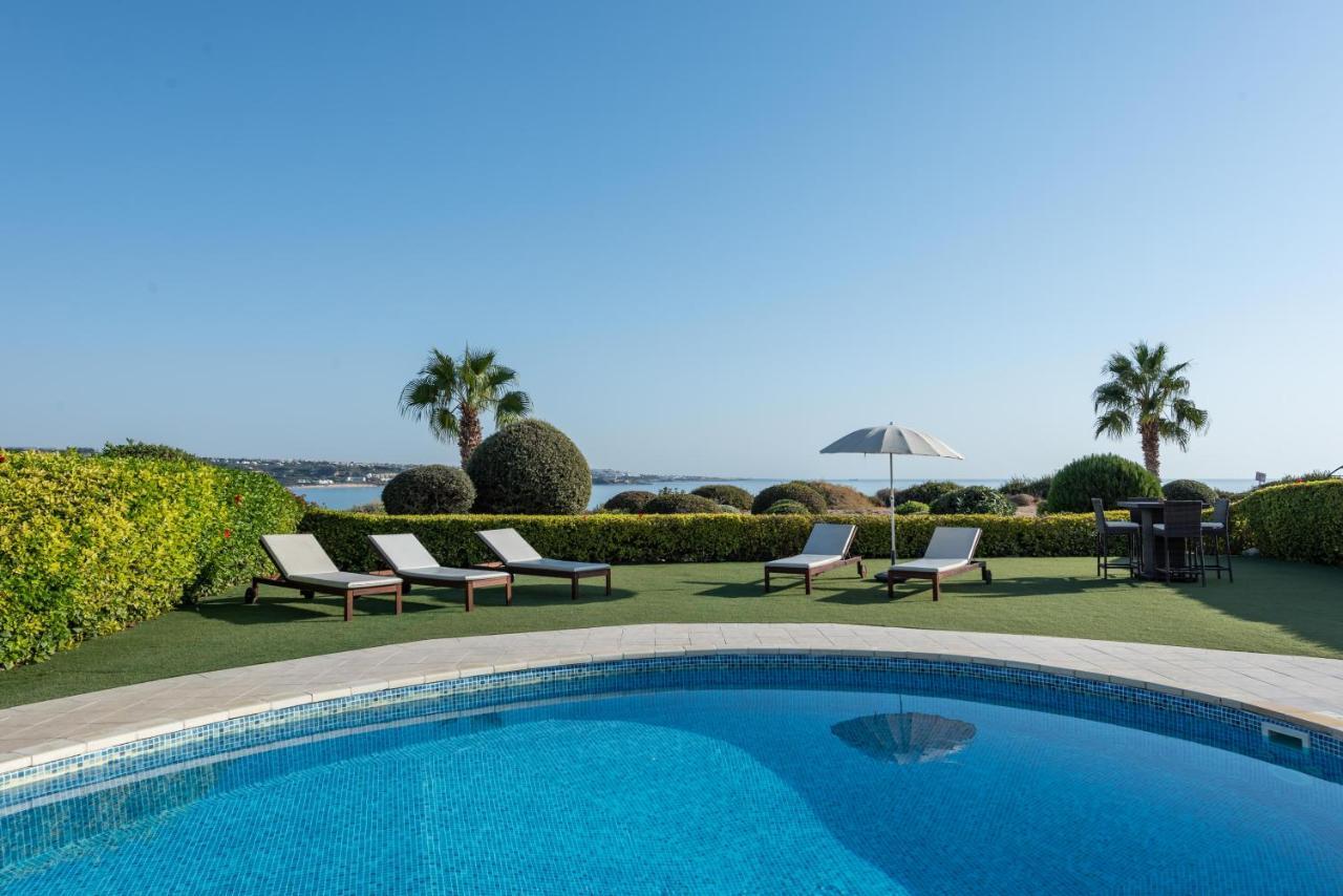 Villa Marina Sunrise By Ezoria Villas Coral Bay Exterior foto