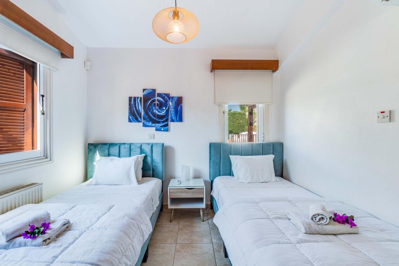 Villa Marina Sunrise By Ezoria Villas Coral Bay Exterior foto